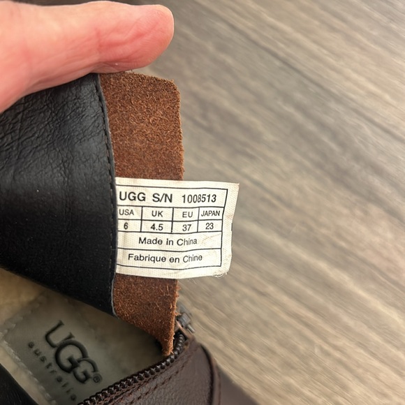 UGG AUSTRALIA VOLTA WOMEN ANKLE BOOTS CHOCOLATE BROWN SIDE ZIPPER SIZE6 - Picture 11 of 11